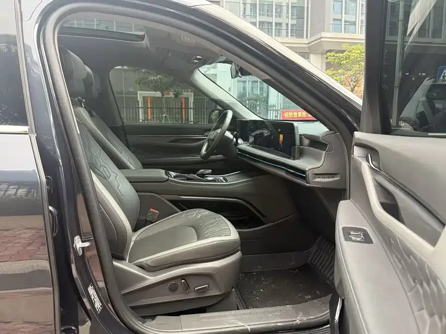 Ford Edge 2023 Sharp L 2.0T EcoBoost E Hybrid 2WD 7-seat Luxury Edition 2024 — миниатюра 5