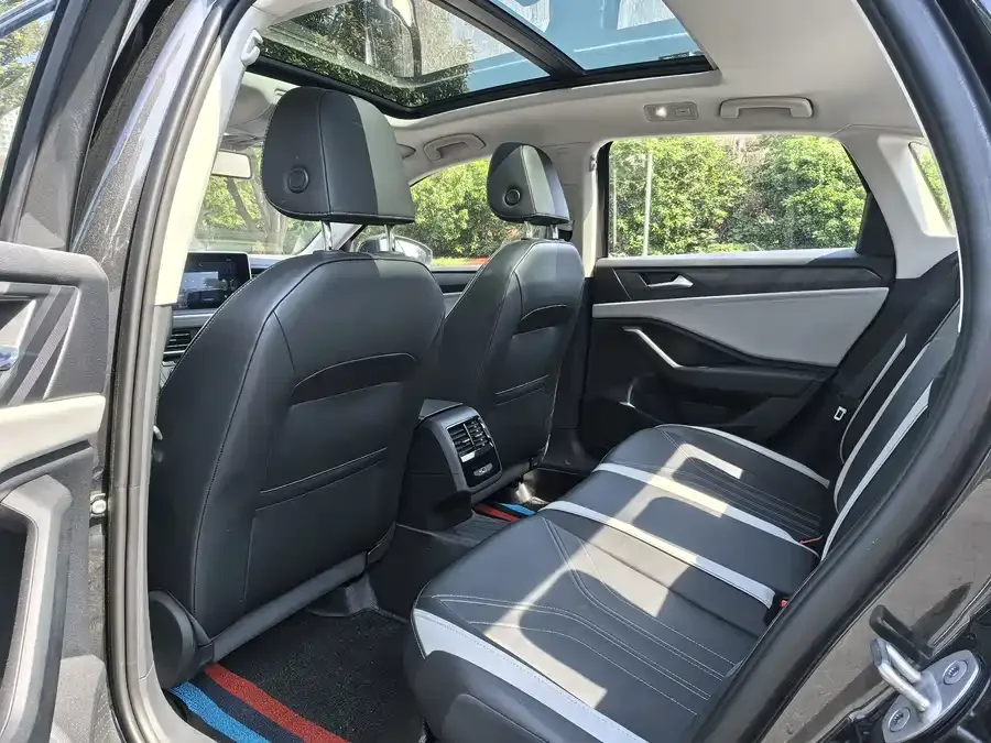 Jetta VA7 Jetta VA7 2025 1.4T Automatic First-Come, First-Served Edition 2025 — миниатюра 5