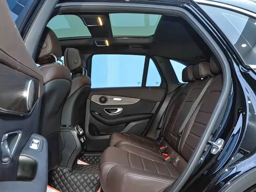 Mercedes-Benz GLC-Class Mercedes-Benz GLC 2022 GLC 260 L 4MATIC Luxury Edition 2022 — миниатюра 2