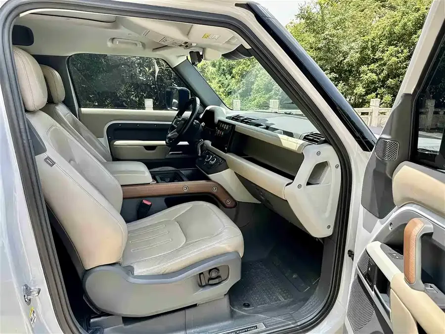 Land Rover guard Land Rover Defender 2022 90 2.0T P300 Tiger Ambition Edition 2022 — миниатюра 3