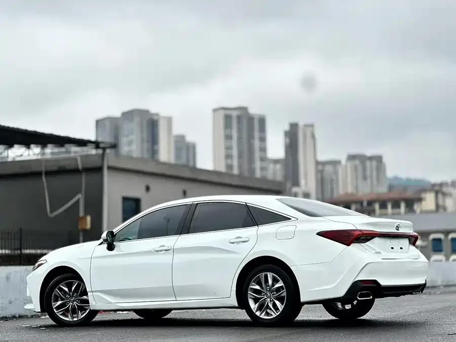 Toyota Avalon Asia Dragon 2022 2.0L Deluxe Edition 2022 — миниатюра 3