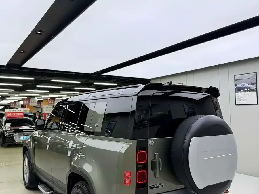Land Rover guard Land Rover Defender 2021 110 P400 SE 2022 — миниатюра 4