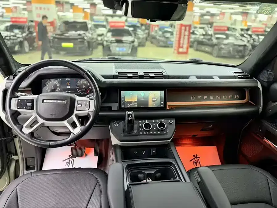 Land Rover guard Land Rover Defender 2021 110 P400 SE 2022 — миниатюра 5