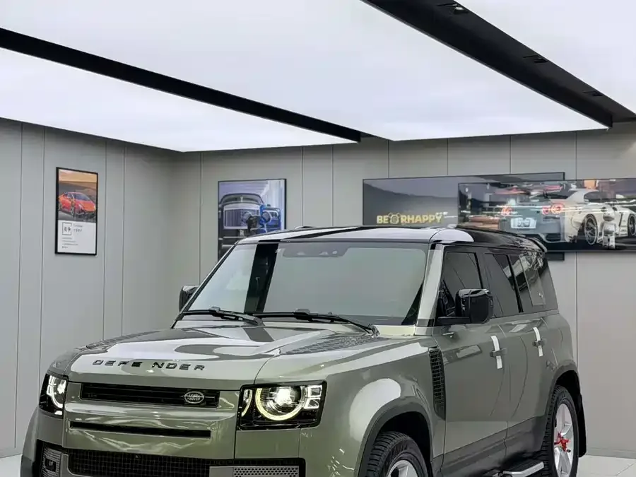 Land Rover guard 2022