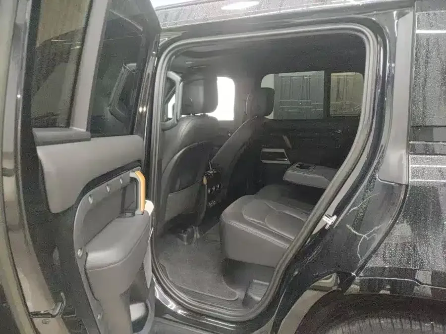Land Rover guard Land Rover Defender 2023 110 3.0T P400 X-DYNAMIC HSE 2023 — миниатюра 2