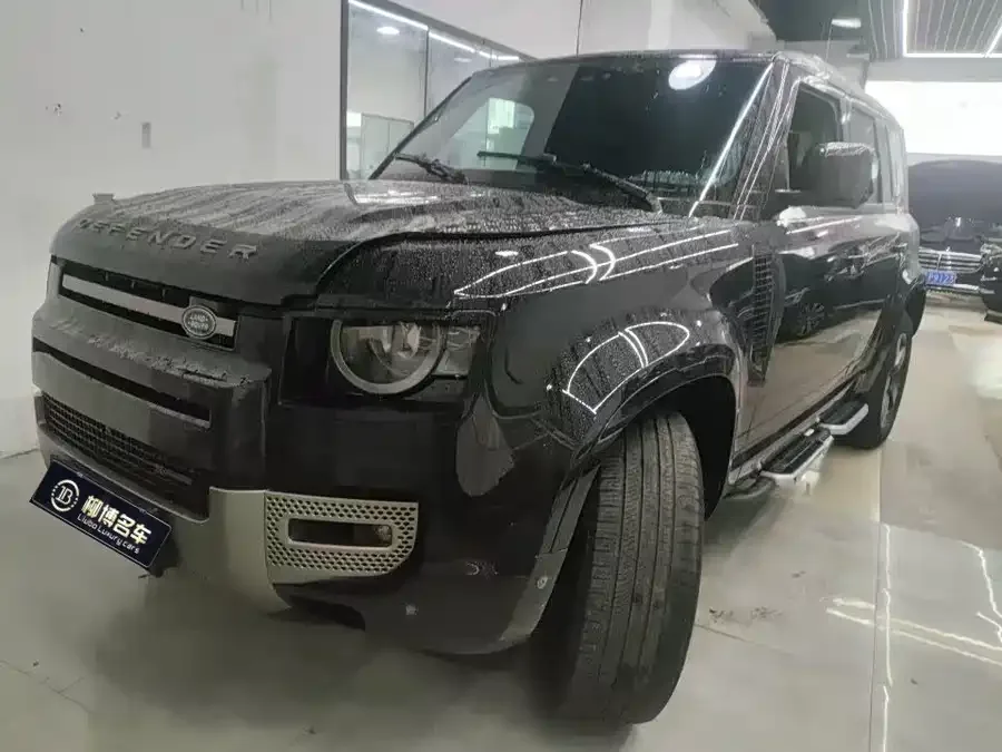 Land Rover guard 2023
