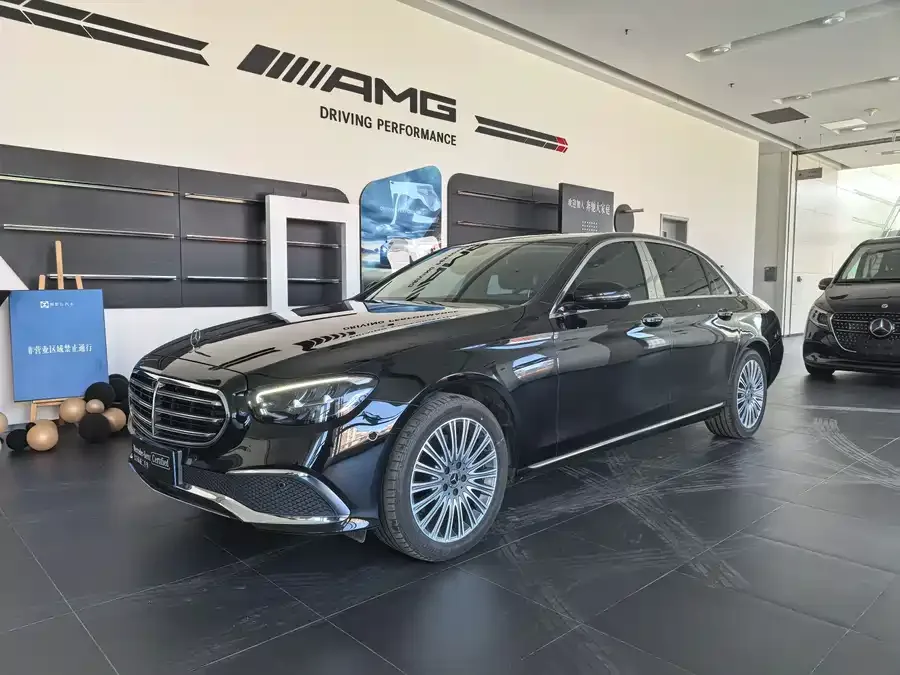 Mercedes-Benz E-Class 2022
