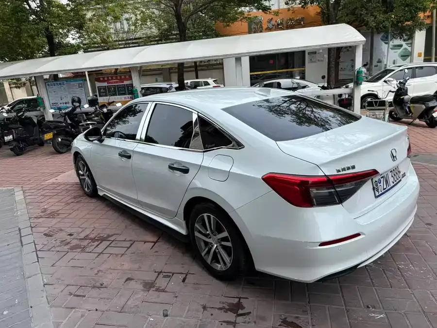 Honda CIVIC 2022 Civic 240TURBO CVT Sport Edition 2023 — миниатюра 3
