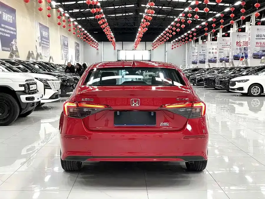 Honda CIVIC 2022 Civic 240TURBO CVT Dynamic Edition 2022 — миниатюра 2