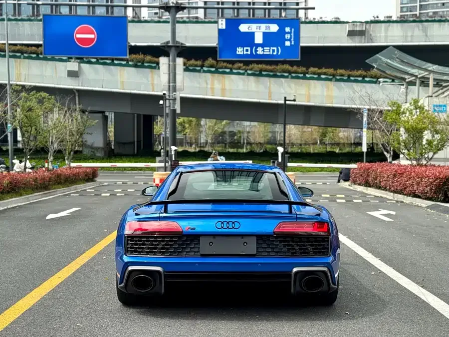 Audi R8 2022 V10 Coupe Performance 2022 — миниатюра 5