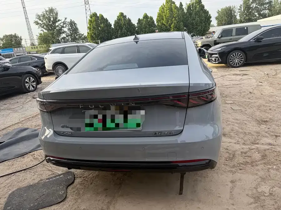 Chery Fengyun A8L Fengyun A8L 2025 1.5TGDI 145km Comfort Edition 2025 — миниатюра 2