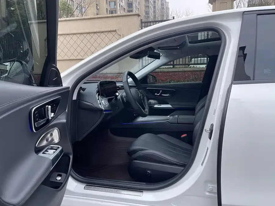 Mercedes-Benz E-Class Mercedes-Benz E-Class (Imported) 2024 E 300 Fashion Sports Edition 2024 — миниатюра 3