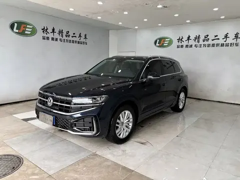 Volkswagen Touareg 2026 buy in Moscow