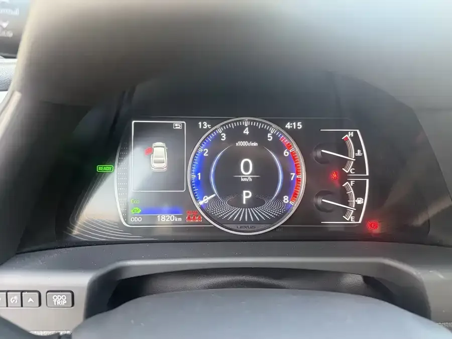 Lexus ES 2025 300h Premium Edition 2025 — миниатюра 3