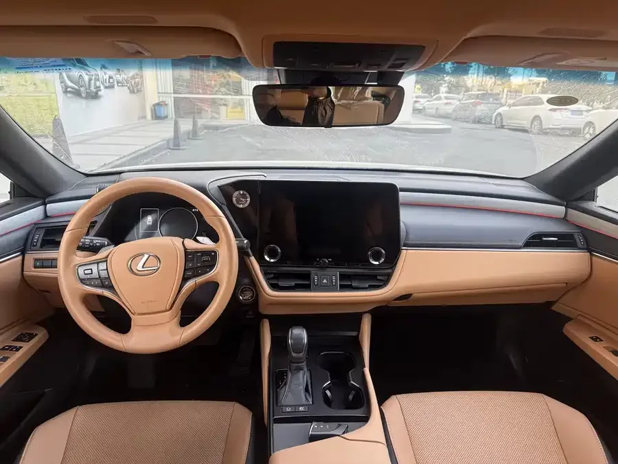 Lexus ES 2025 300h Premium Edition 2025 — миниатюра 4