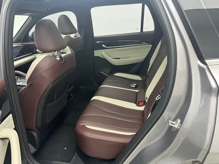 Geely Monjaro Xingyue L 2021 2.0TD DCT EVO 2WD Premium Edition 2023 — миниатюра 3