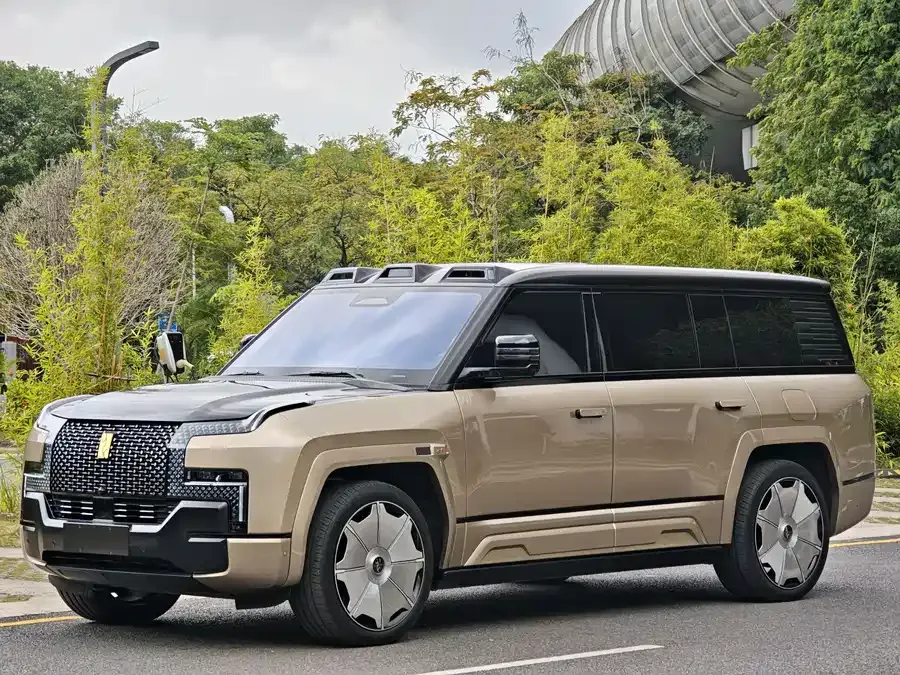 BYD U8 L 2025