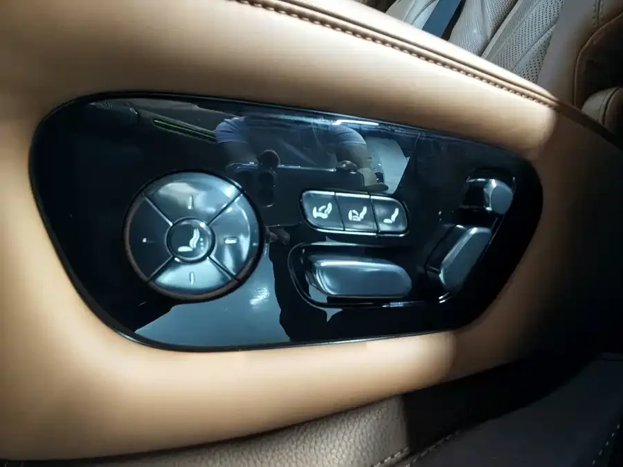 BYD U8 Looking up to U8 2023 Deluxe Edition 2024 — миниатюра 4