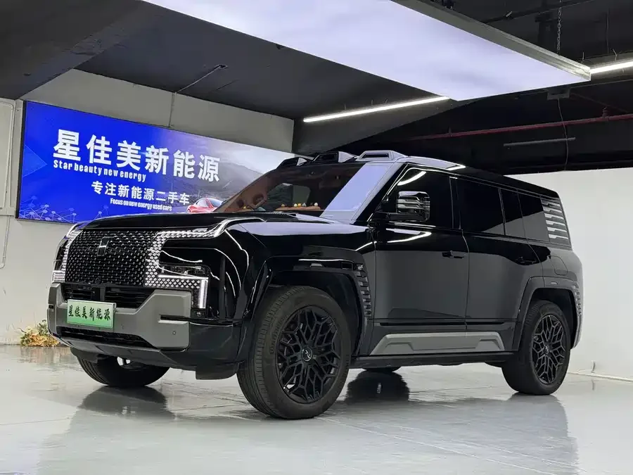 BYD U8 2024