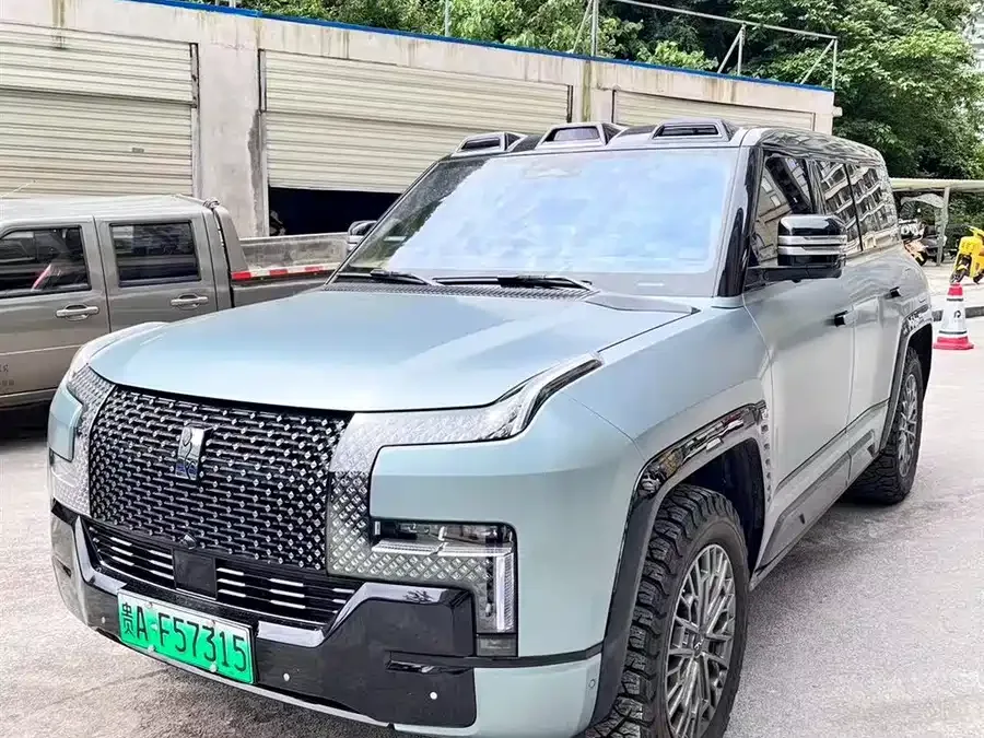 BYD U8 2024