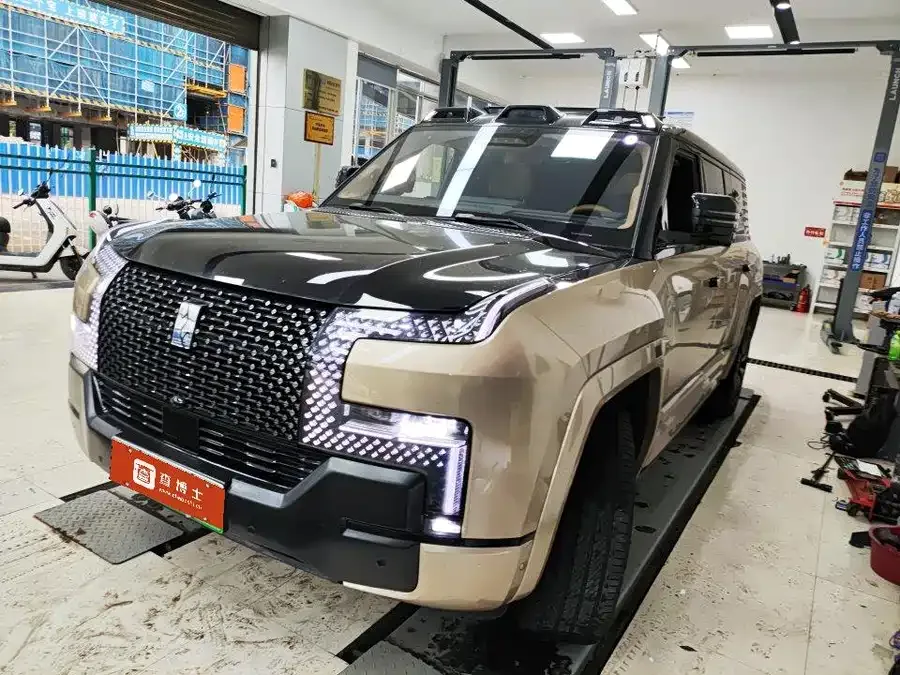 BYD U8 L 2025