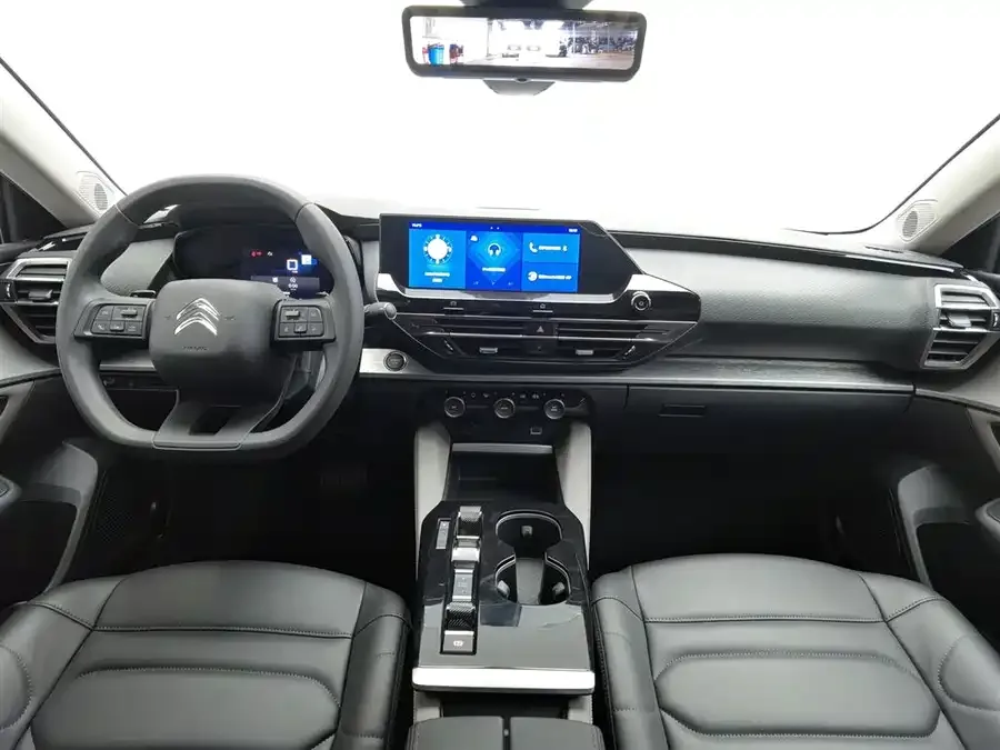 Citroen Versailles C5 X Versailles C5 X 2025 1.6T Overseas Edition 2025 — миниатюра 2