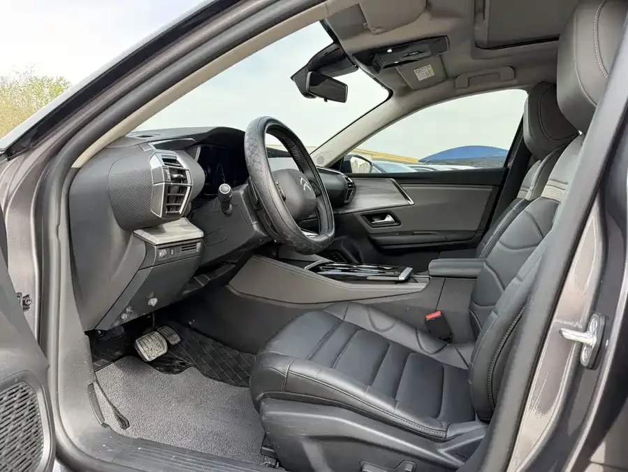 Citroen Versailles C5 X Versailles C5 X 2024 1.6T is extraordinary 2025 — миниатюра 4