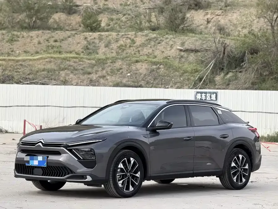 Citroen Versailles C5 X 2025