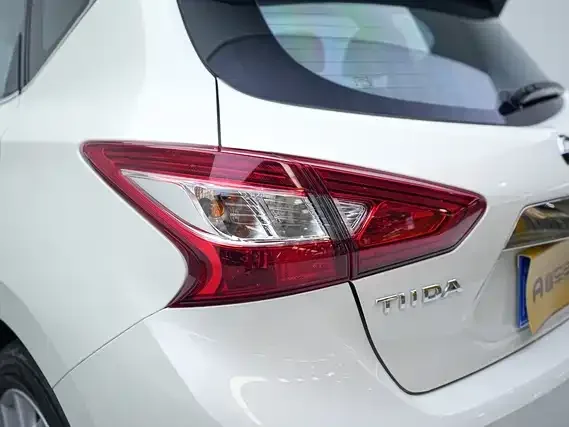 Nissan Tiida Tiida 2024 1.6L CVT Smart Edition 2024 — миниатюра 3