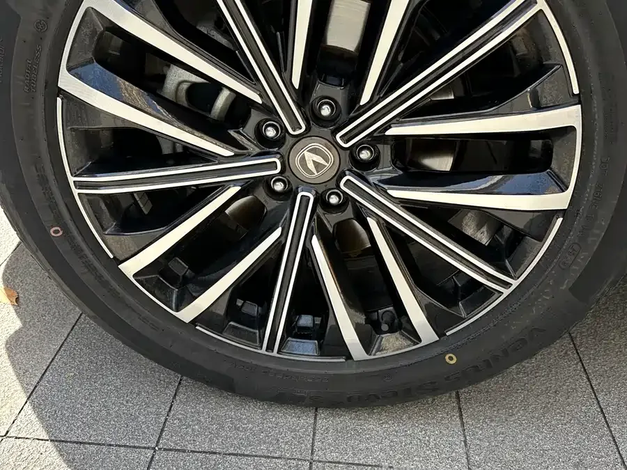 Changan UNI-K Changan UNI-K 2023 2.0T 2WD Enjoy Edition 2023 — миниатюра 2