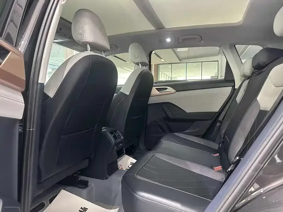 Volkswagen Tiguan (Tharu) Tuyue 2024 300TSI 2WD Full Moon Edition 2024 — миниатюра 5