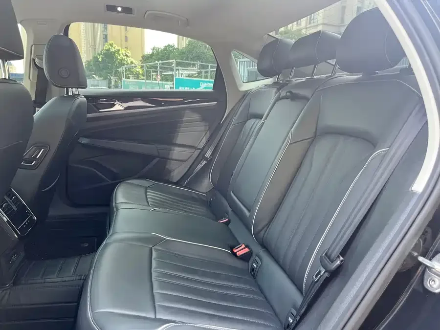 Volkswagen Passat Passat 2023 330TSI Star Elite Edition 2023 — миниатюра 4