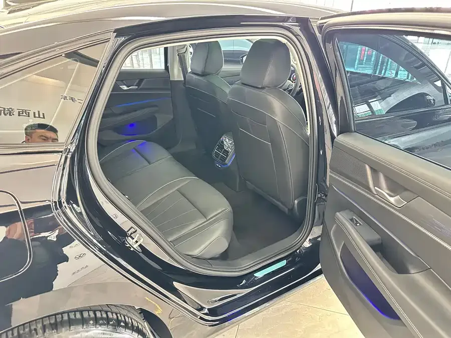 Volkswagen Passat Passat 2025 PRO 380TSI Starry Sky Dragon Edition 2025 — миниатюра 3