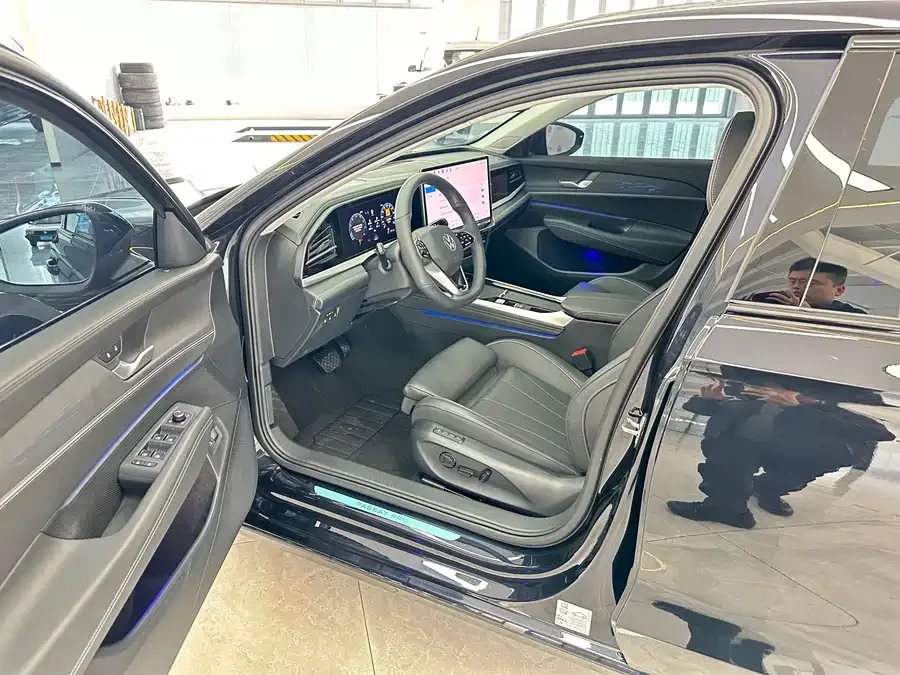 Volkswagen Passat Passat 2025 PRO 380TSI Starry Sky Dragon Edition 2025 — миниатюра 4