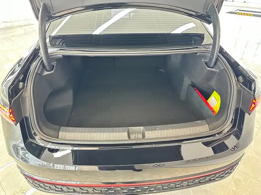 Volkswagen Passat Passat 2025 PRO 380TSI Starry Sky Dragon Edition 2025 — миниатюра 5