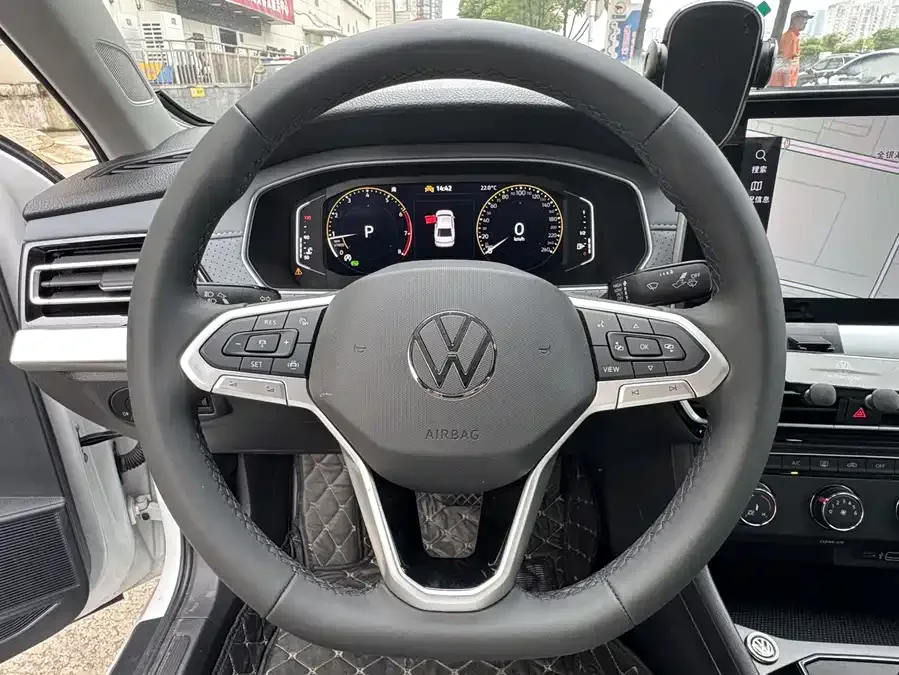 Volkswagen Lavida Lavida 2024 1.5L Automatic Starry Sky Five Million Edition 2025 — миниатюра 3