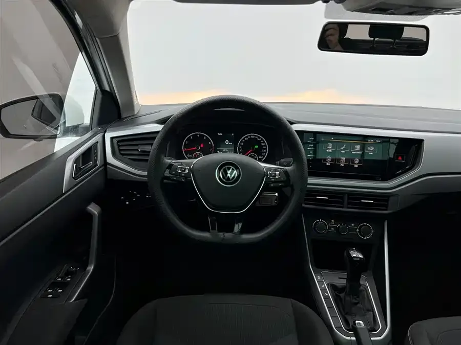 Volkswagen Polo Polo 2021 Plus 1.5L Automatic Panoramic Enjoyment Edition 2022 — миниатюра 5