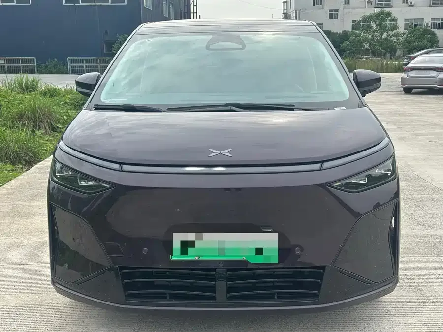 XPeng XPeng X9 2025