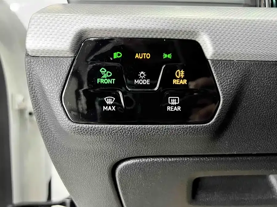Volkswagen Lamando 2023 Lingdu Lingdu L 280TSI DSG Cool Edition 2023 — миниатюра 3