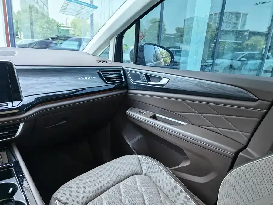 Volkswagen Viloran Weiran 2024 380TSI Premium Edition 2025 — миниатюра 5