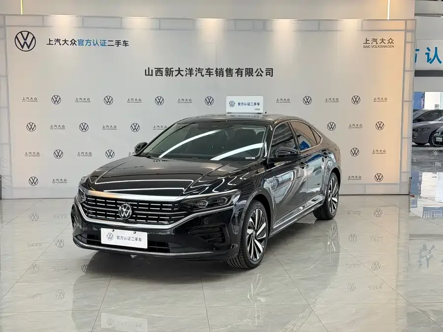 Volkswagen Passat Passat 2023 330TSI Deluxe Edition 2023 — фото 1, купить с доставкой в Москву