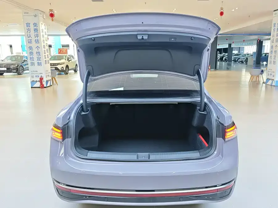 Volkswagen Passat Passat 2025 PRO 380TSI Dragon Edition 2024 — миниатюра 5