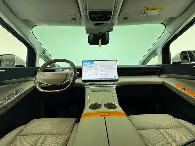 XPeng XPeng X9 2024