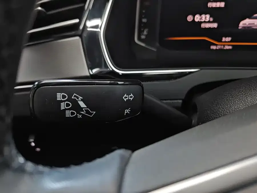 Volkswagen Magotan Magotan 2021 330TSI DSG 30th Anniversary Edition 2022 — миниатюра 5