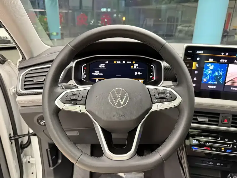Volkswagen Tayron Tanyue 2024 330TSI 2WD Luxury Plus Advanced Edition 2024 — миниатюра 3