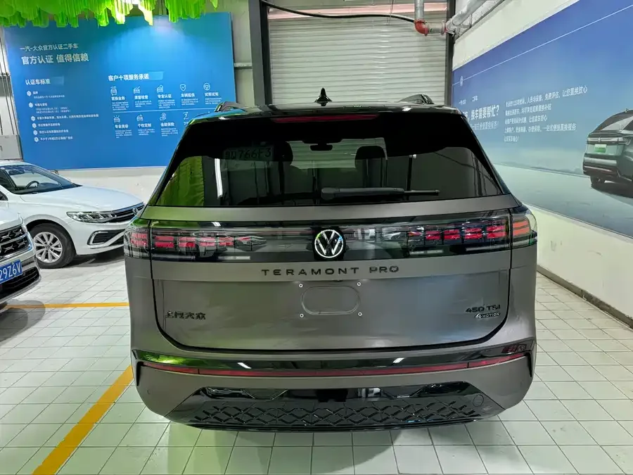 Volkswagen Teramont 2025 Touron Pro 450TSI 4WD Summit Edition 2025 — миниатюра 2