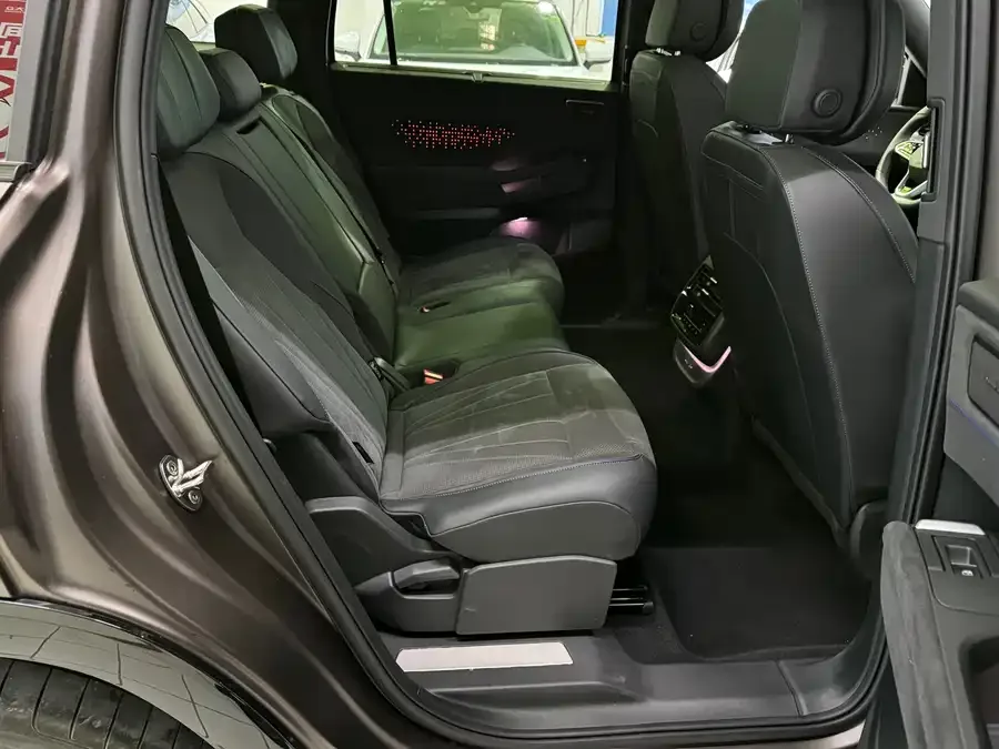 Volkswagen Teramont 2025 Touron Pro 450TSI 4WD Summit Edition 2025 — миниатюра 4