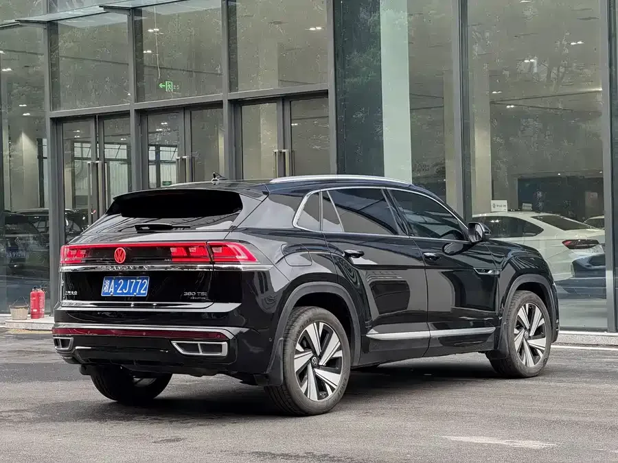Volkswagen Teramont 2025 Touron Touron X 380TSI 4WD Outstanding Edition 2025 — миниатюра 2