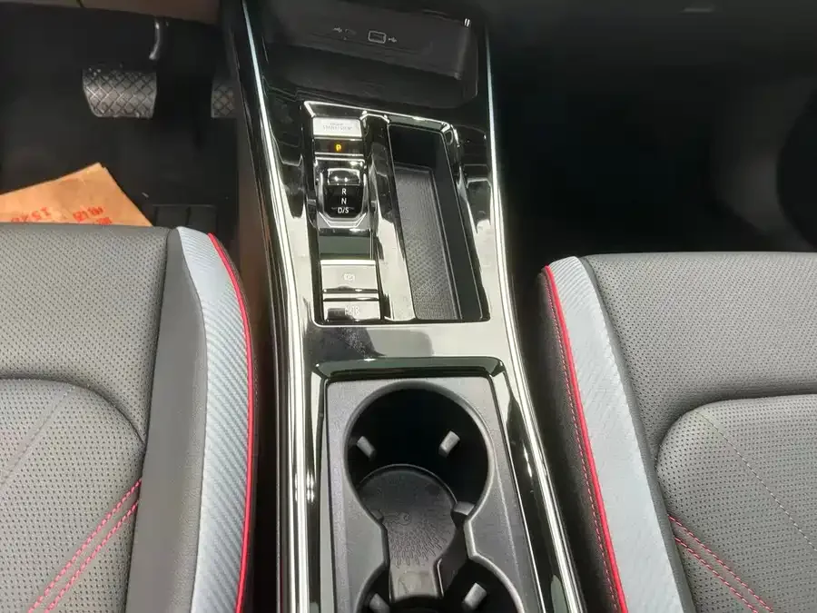 Volkswagen Lamando 2024 Lingdu Lingdu L 280TSI DSG Cool Edition 2023 — миниатюра 5