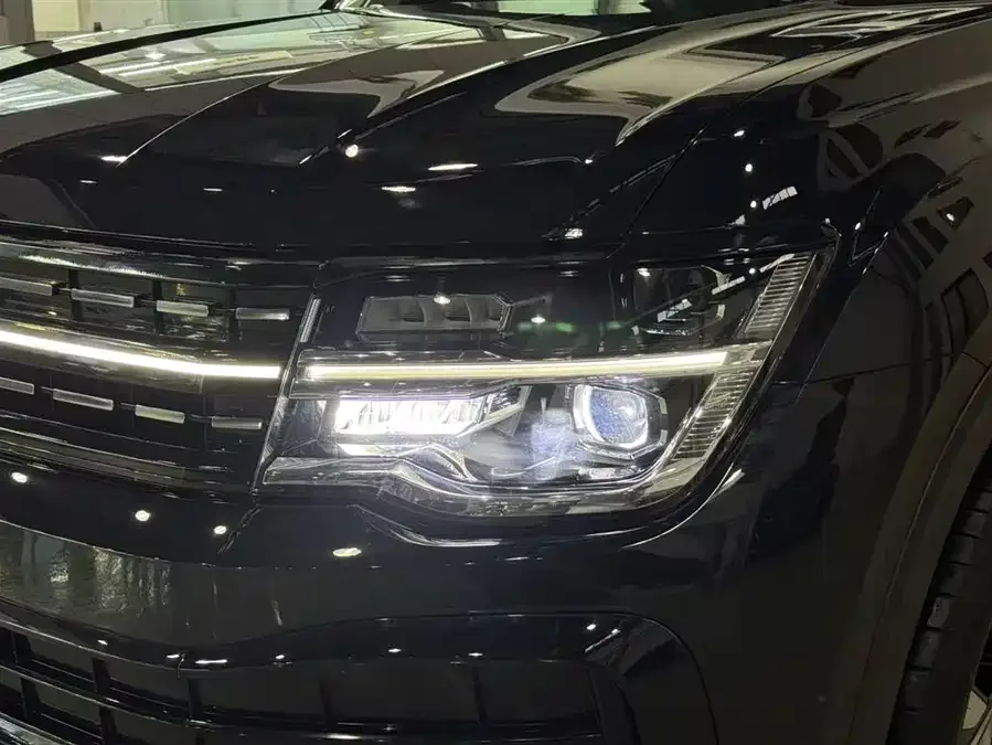 Volkswagen Teramont 2024 Touron Touron X 380TSI 4WD Luxury Edition 2024 — миниатюра 3